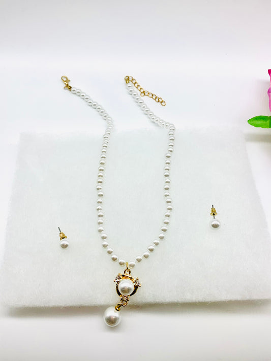Fashion Pearl Necklace set with matching earrings, Fashion Jewellery